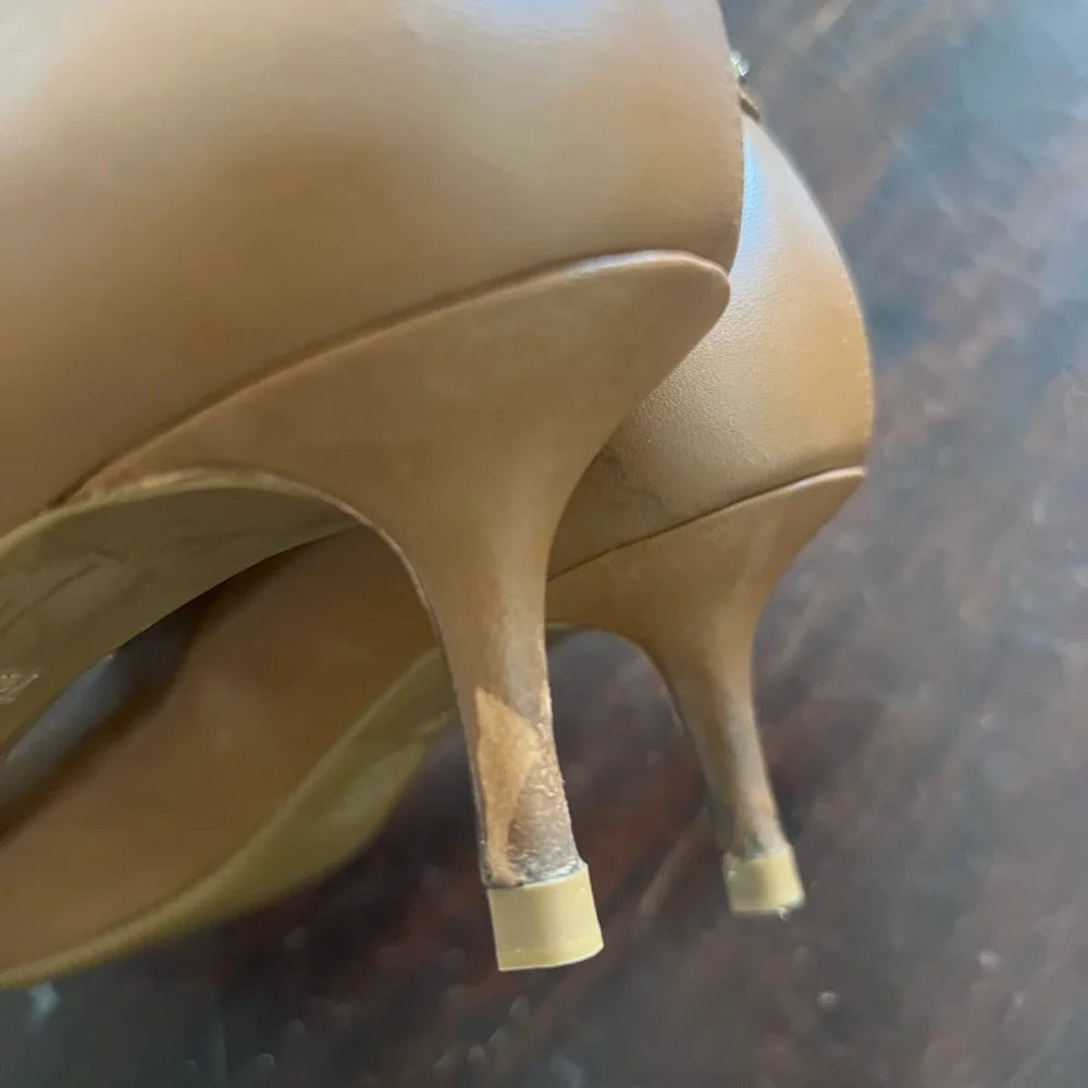 Michael Kors Tan Leather Women's Shoes small heel
